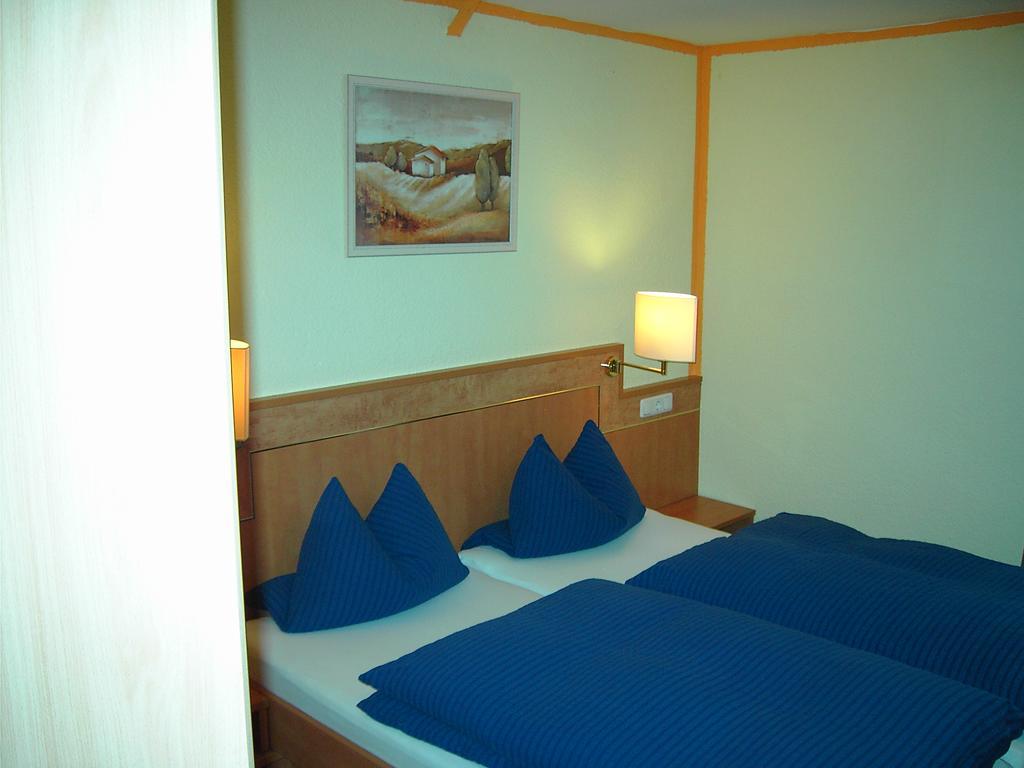 Hotel Hessisches Haus Rossdorf  Esterno foto