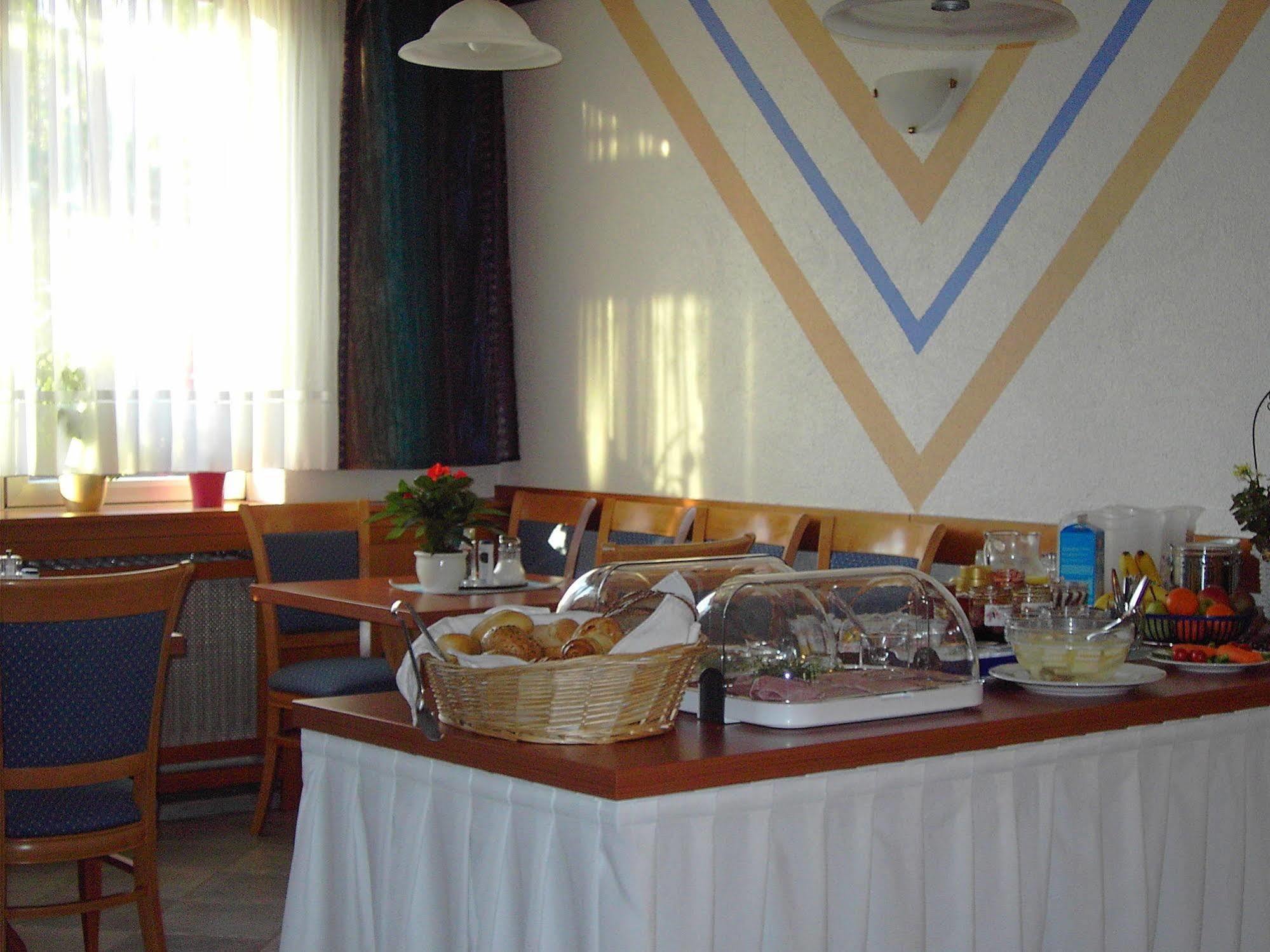 Hotel Hessisches Haus Rossdorf  Esterno foto